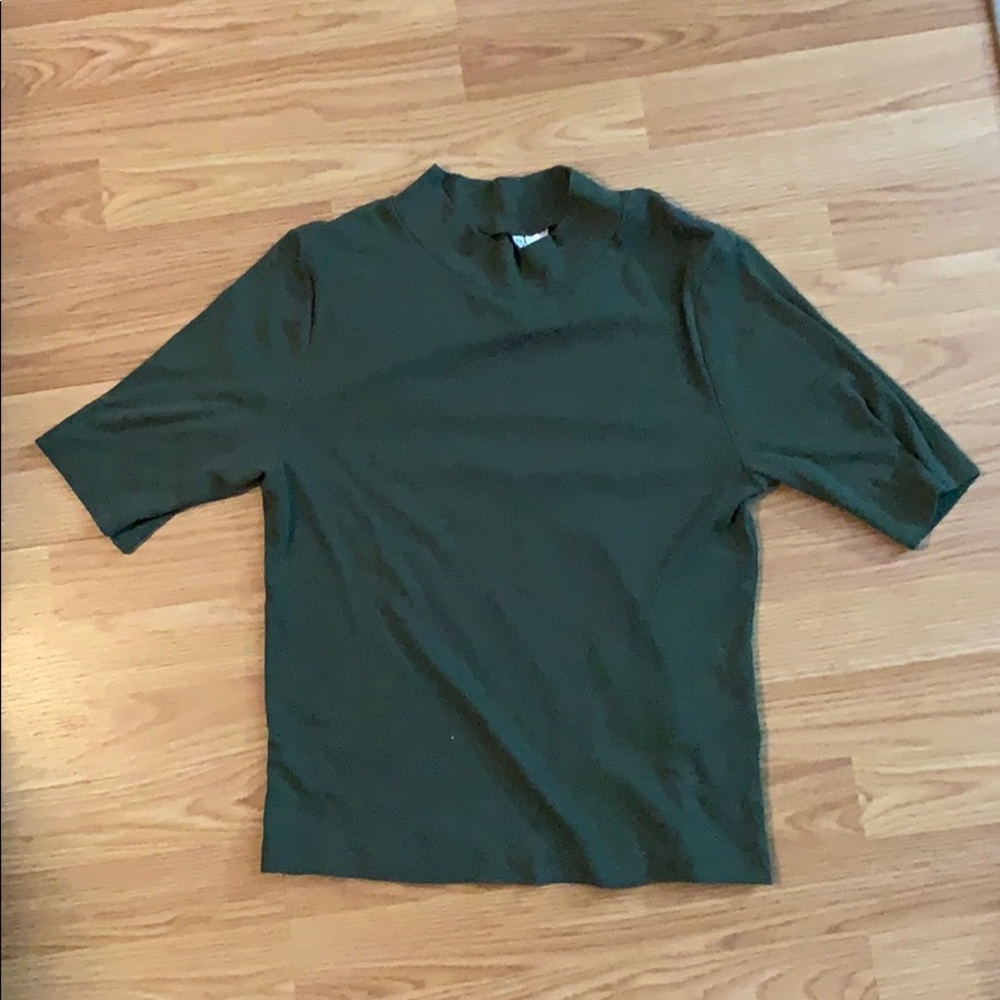 Army green mock neck with 1/4 length sleeves